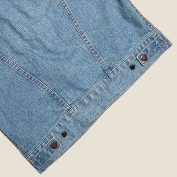 Vintage GAP Denim Jacket | Light Wash Trucker Y2K Classic | Americana Streetwear - Picture 7 of 10